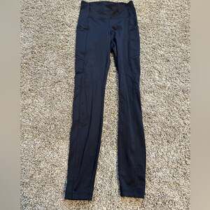 Lululemon Athletica size women 2, black leggings, EUC like new